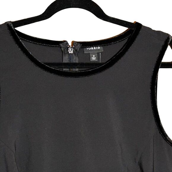 NWT TORRID Women’s Black Crepe Velvet Trim Asymmetrical Peplum Top Size 2X - Picture 5 of 12